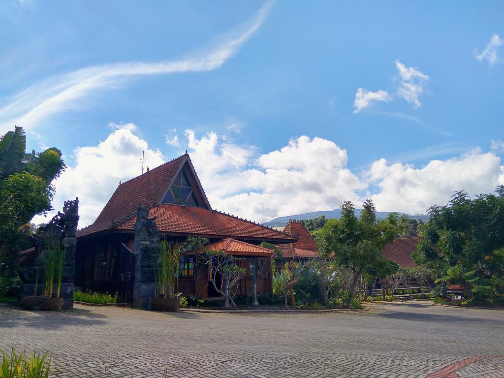 Jadul Village Resort Лембанг Екстериор снимка