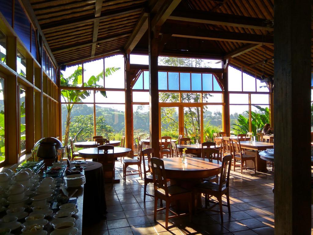 Jadul Village Resort Лембанг Екстериор снимка