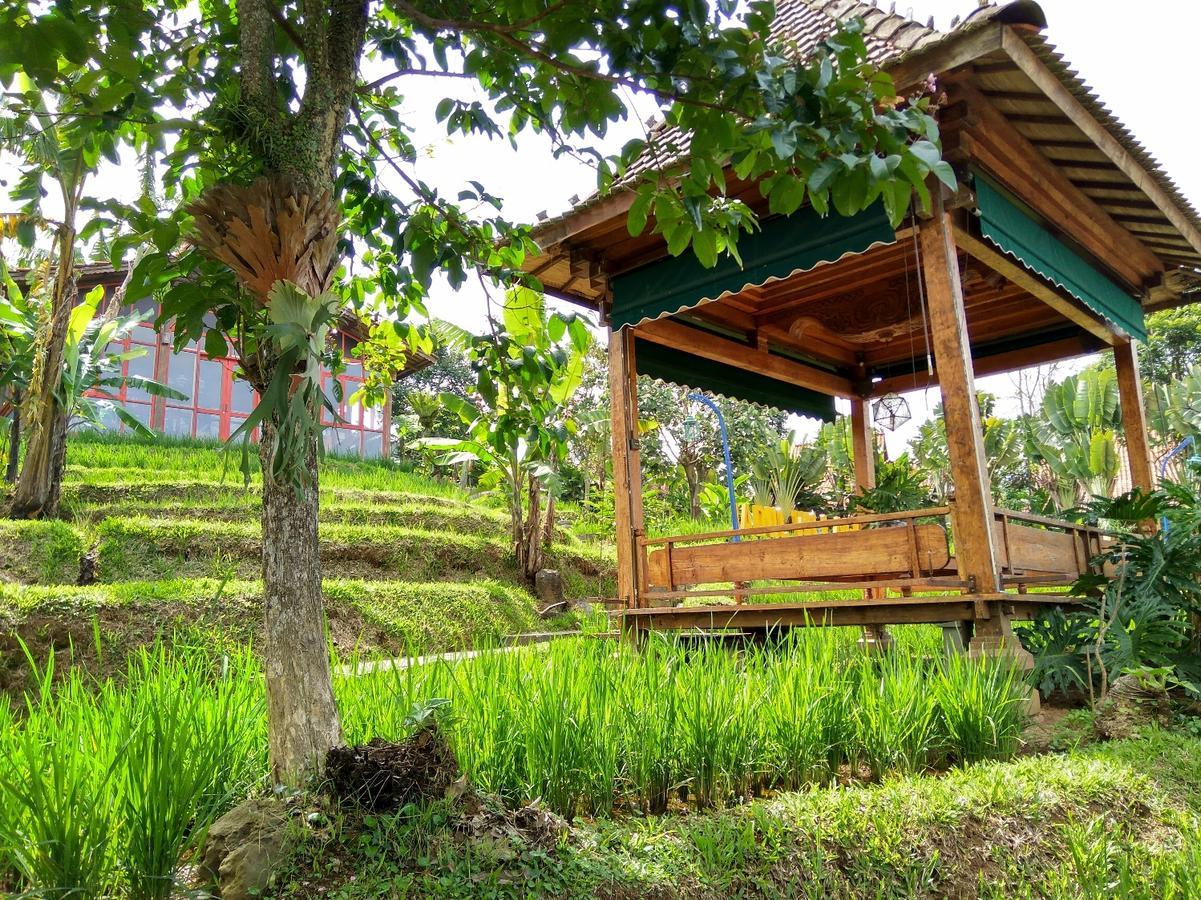 Jadul Village Resort Лембанг Екстериор снимка
