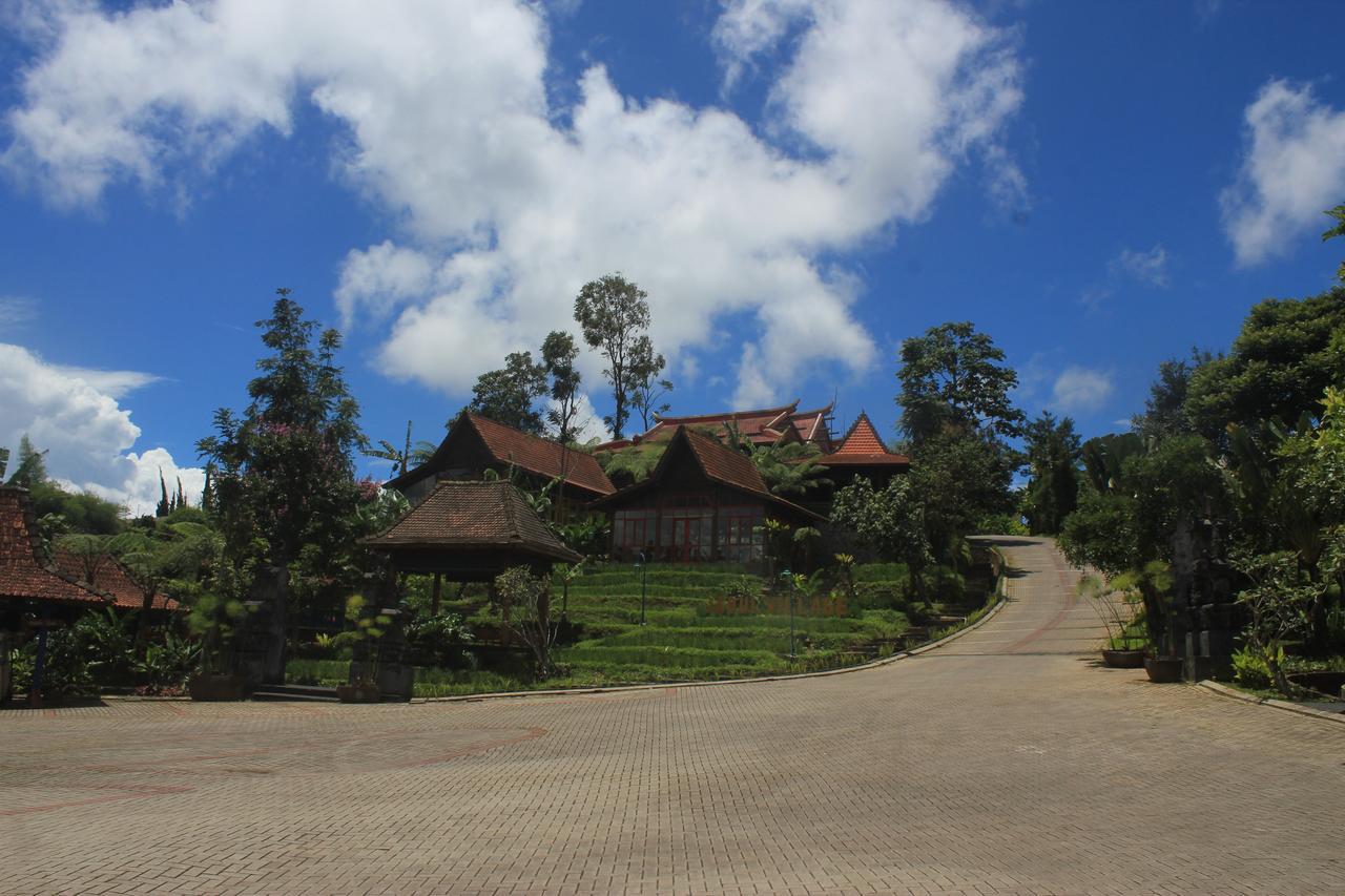 Jadul Village Resort Лембанг Екстериор снимка